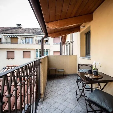 Loft - Borgo Dora Турин